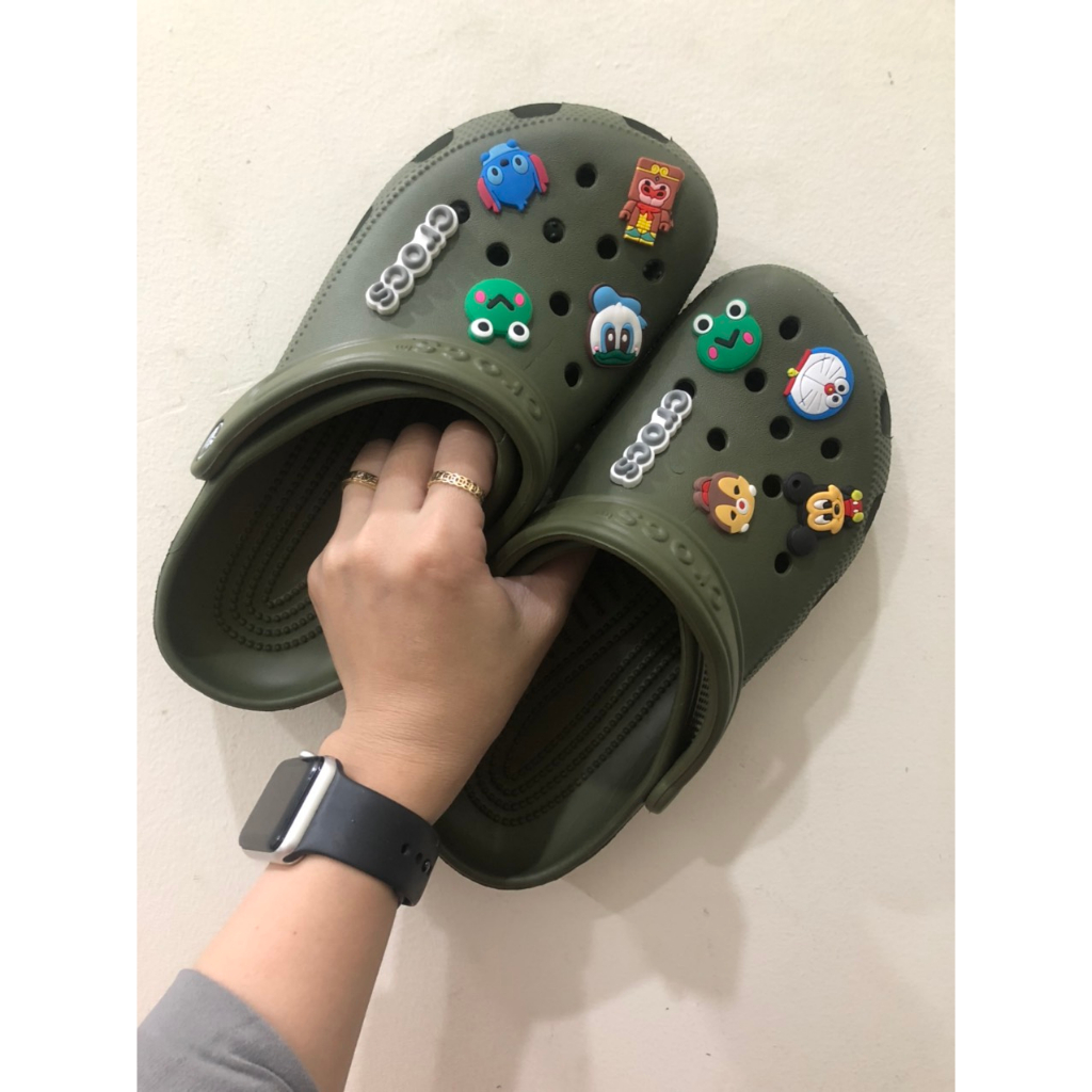Dép crocs xanh rêu chính hẵng lỗi đã xử lý tặng kèm sticker