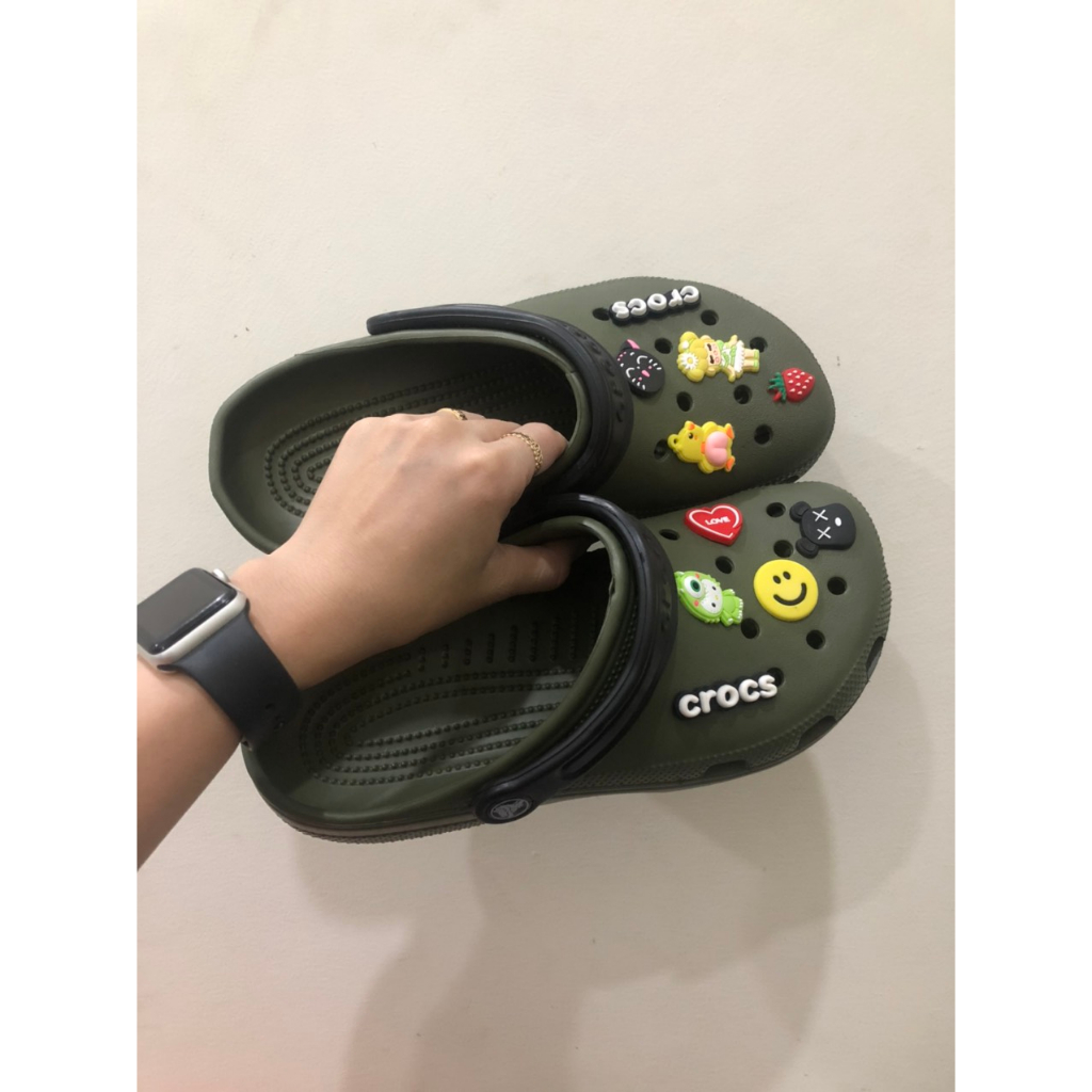 Dép crocs xanh rêu chính hẵng lỗi đã xử lý tặng kèm sticker