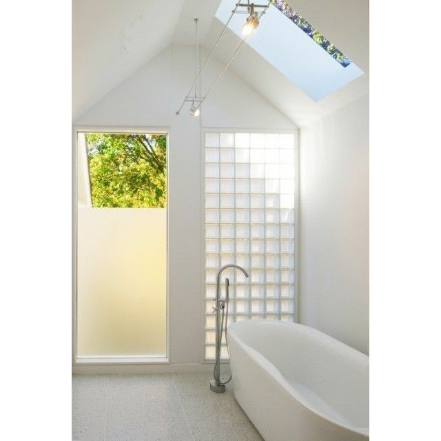 Gạch kính lấy sáng Thái Lan 145x145x95 làm vách ngăn, bắt sáng phòng khách, phòng tắm, độ bền cao, hàng sẵn kho
