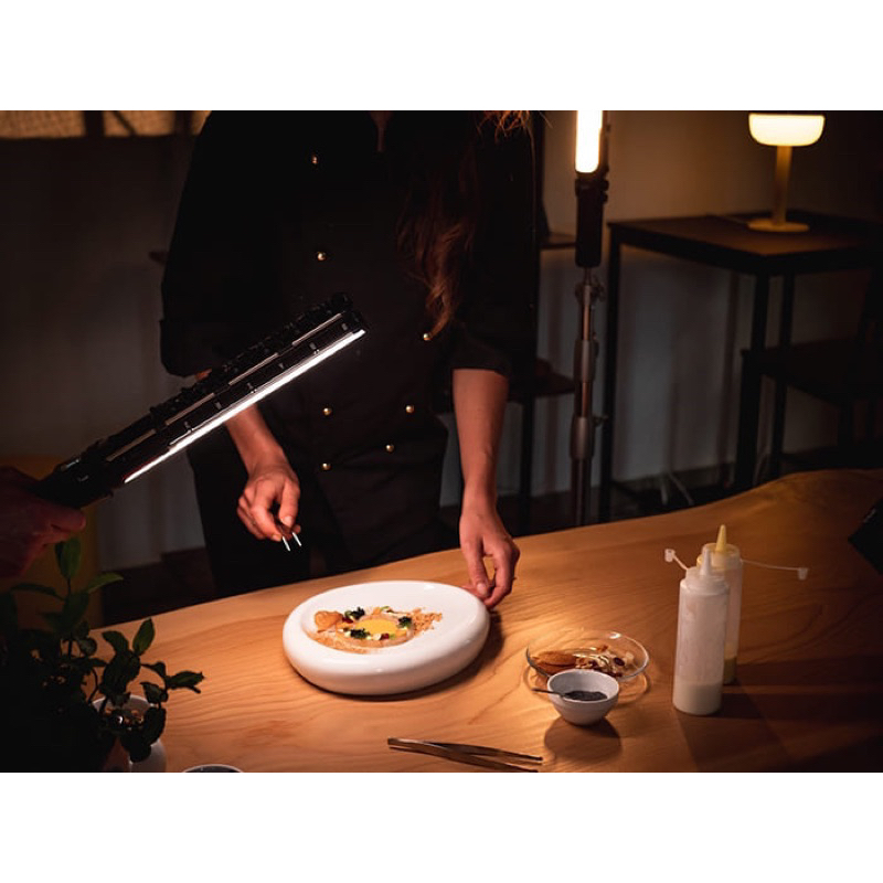 Đèn Led Zhiyun Fiveray V60, Mới 100%