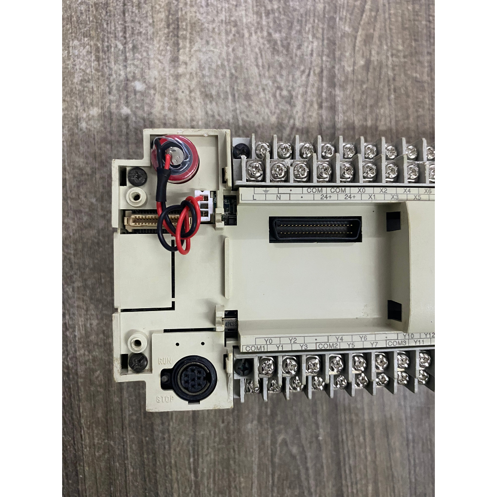 PLC  MITSUBISHI  FX2N-80MR-ES/UL  ngõ ra RELAY  80I/O tháo máy