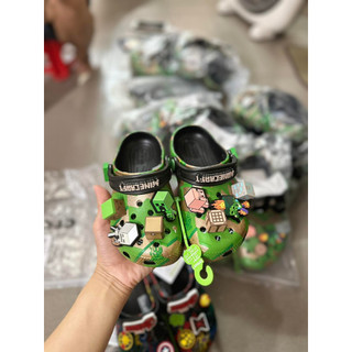Sục gắn stick c.r cho bé