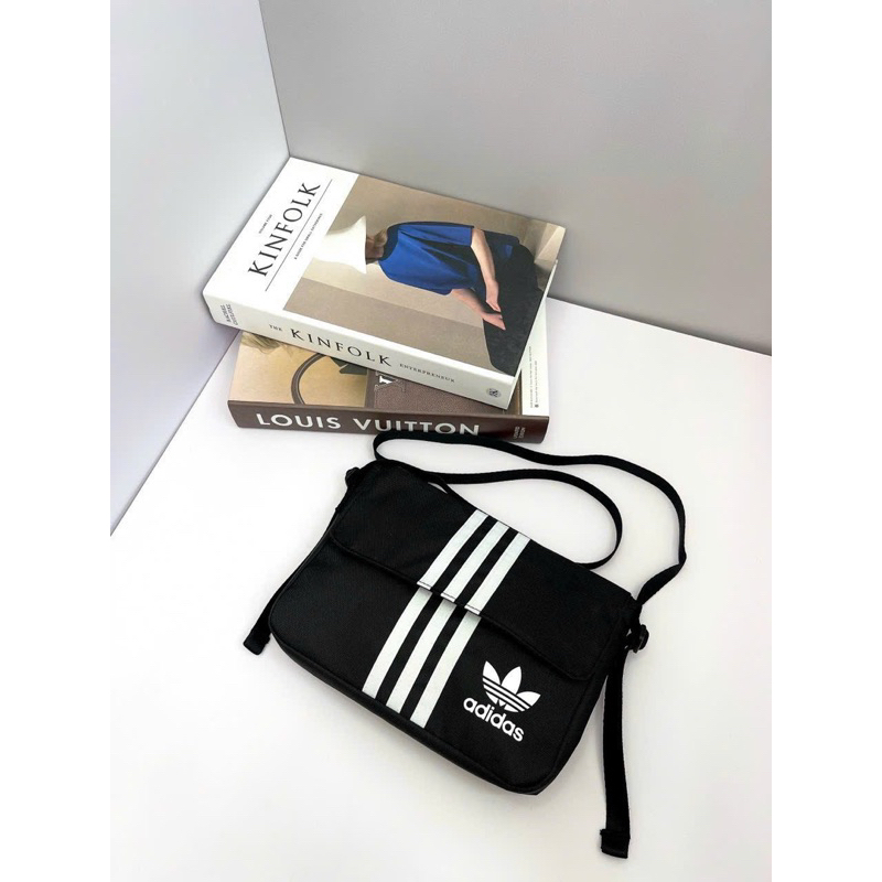 Túi adidas đeo chéo unisex