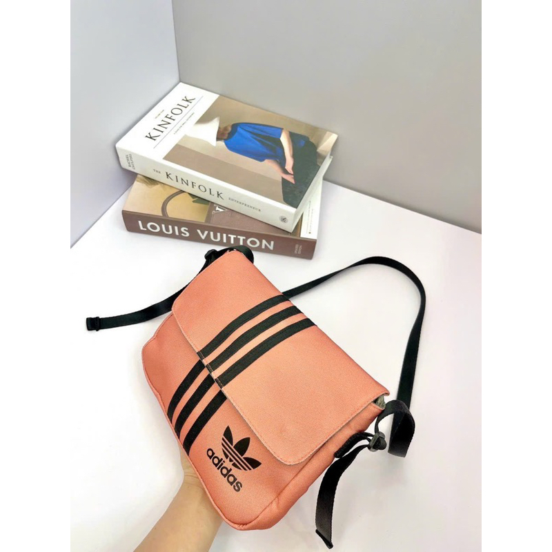 Túi adidas đeo chéo unisex