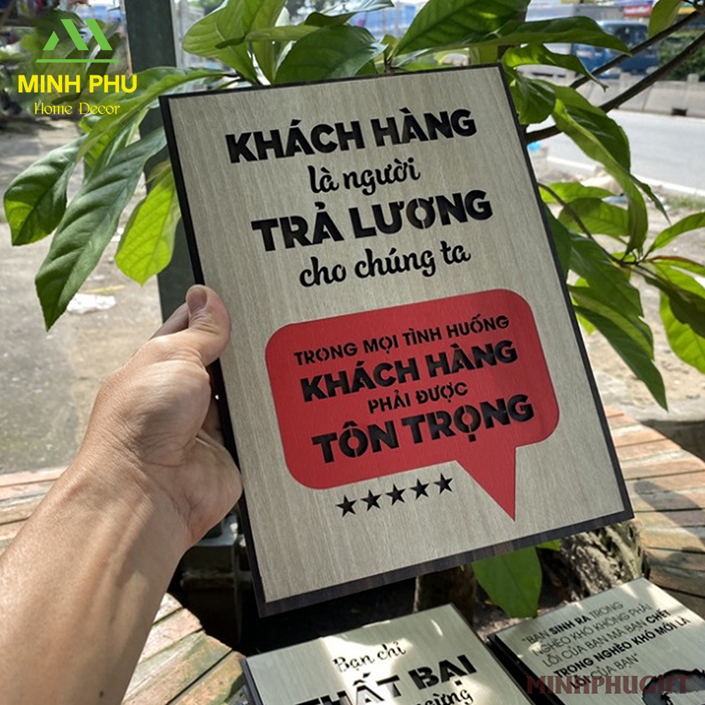 Tranh Treo Tường Gỗ trang trí phòng họp MP003 - "Khách hàng là người trả lương..."