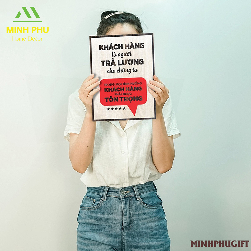 Tranh Treo Tường Gỗ trang trí phòng họp MP003 - "Khách hàng là người trả lương..."