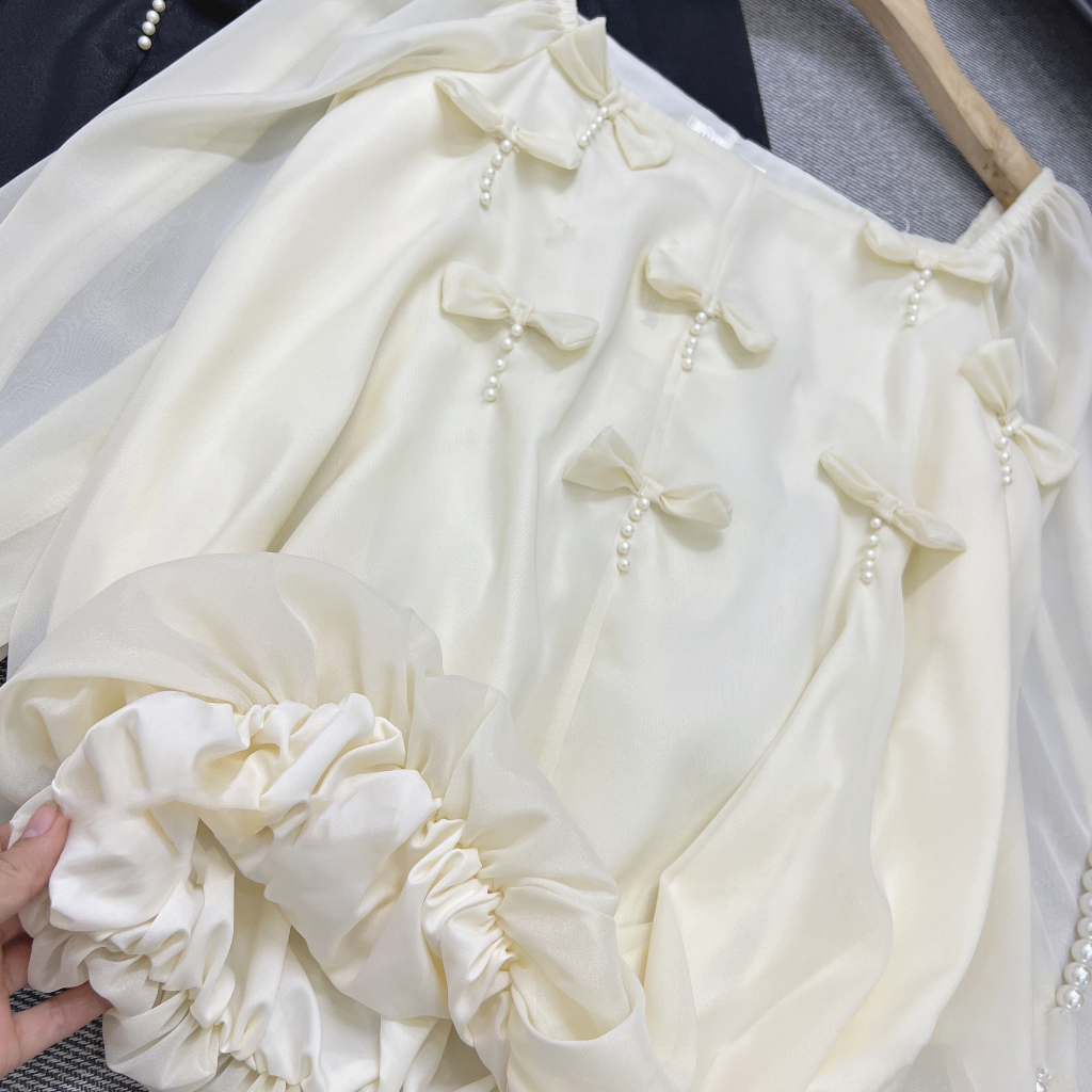 Áo trễ vai tay dài phồng bánh bèo váy kiểu thu đông đính nơ chuẩn from rộng giấu quần mã 822