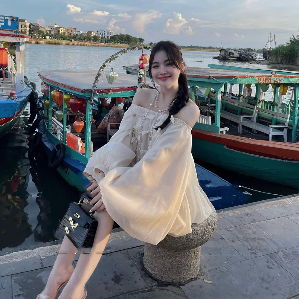 Áo trễ vai tay dài phồng bánh bèo váy kiểu thu đông đính nơ chuẩn from rộng giấu quần mã 822