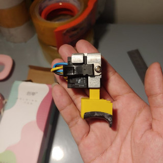 Công tắc máy khoan pin