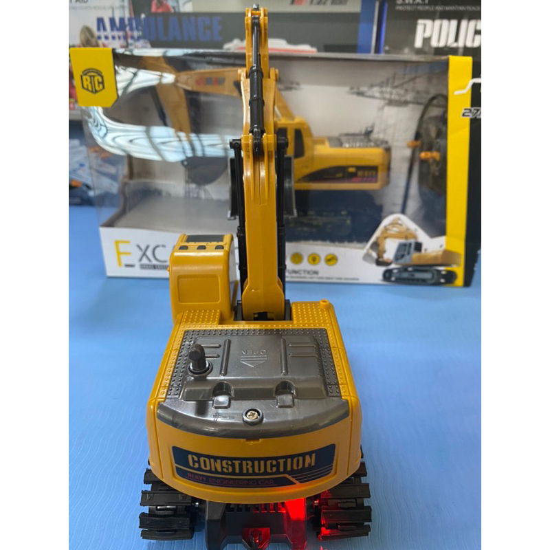 Xe Múc, Xe Máy Xúc Điều Khiển Từ Xa Cuốc Cát Bánh Xích Sạc Pin - Động Cơ Mạnh Mẽ Di Chuyển 5 Kênh Cho Bé