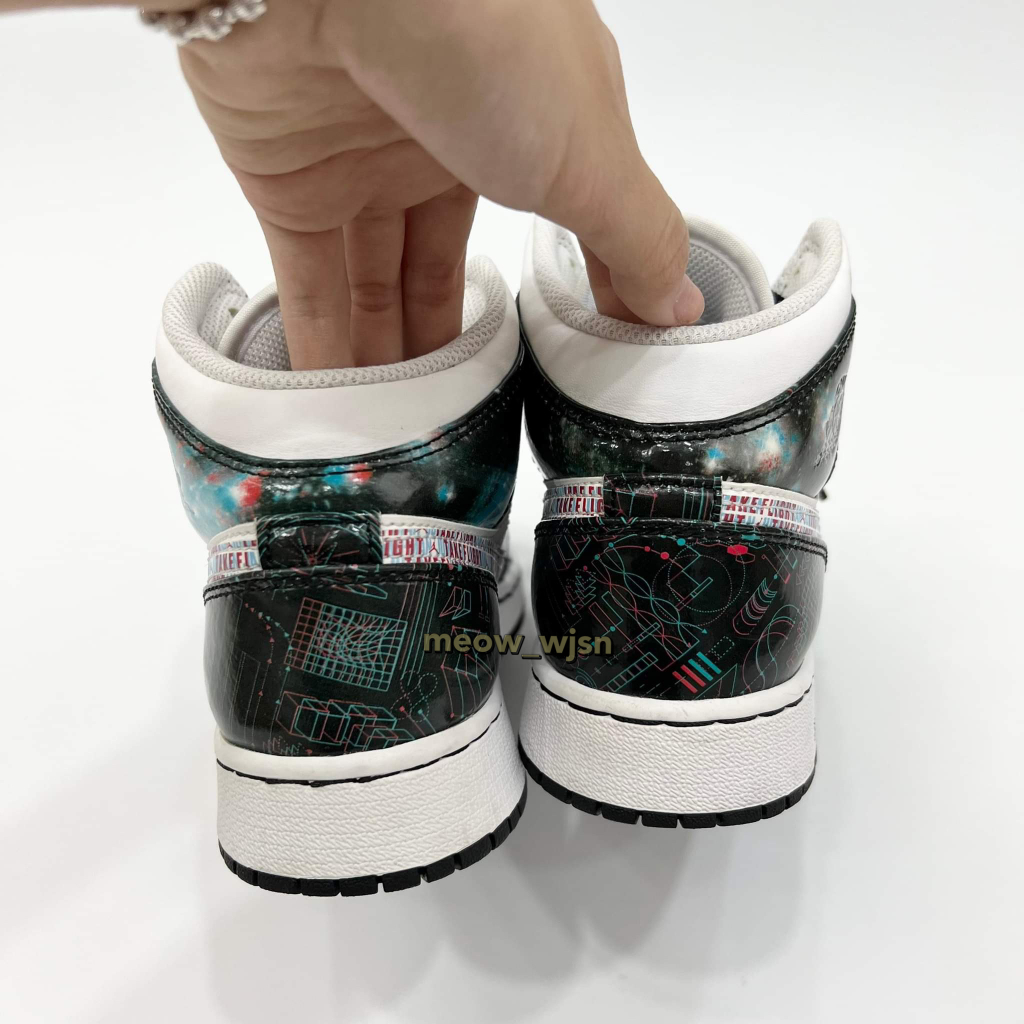 Giày Nike Air Jordan 1 Mid SE GS ‘Take Flight’ BQ6931-114