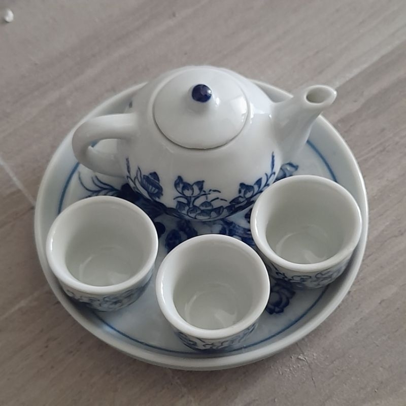 Bộ ấm chén thờ Bát Tràng men xanh trắng đk đĩa 12cm