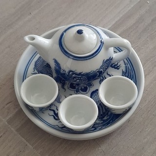 Bộ ấm chén thờ Bát Tràng men xanh trắng đk đĩa 12cm