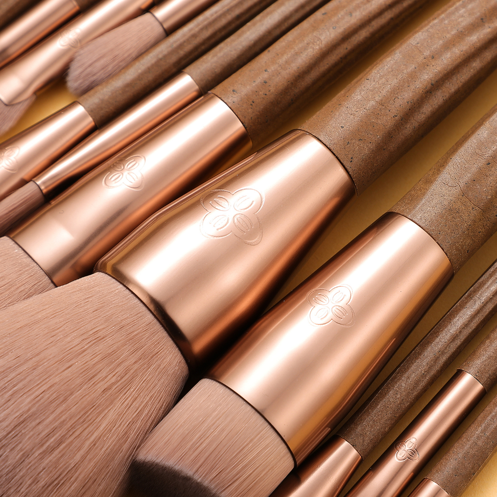 Bộ cọ trang điểm EIGSHOW ultimate fully vegan sustainable 12 pcs ecopro coffee makeup brush kit