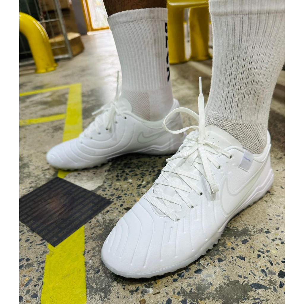 Giày Bóng Đá Cỏ Nhân Tạo Tiempo 10 Full Trắng