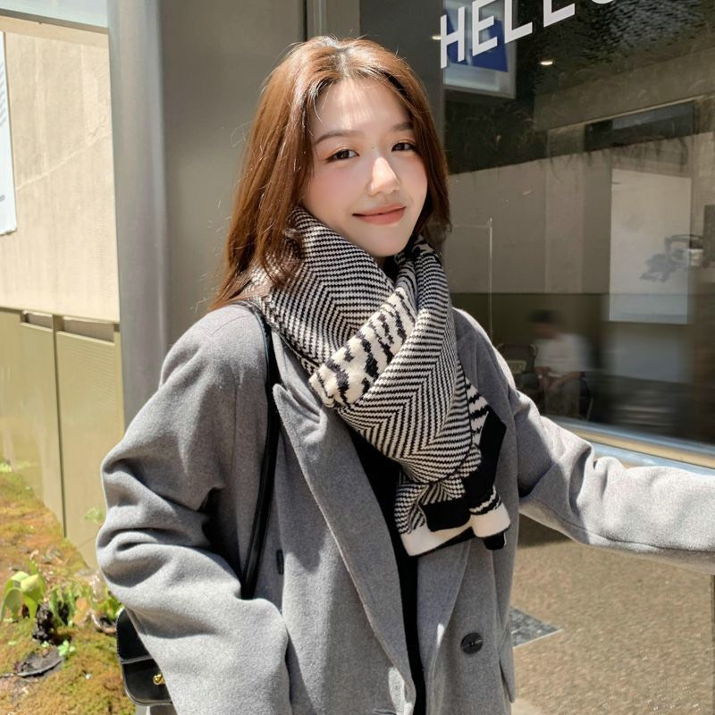 KHĂN CHOÀNG MÙA ĐÔNG CHẤT LEN HỌA TIẾT DA BEO HAI MẶT