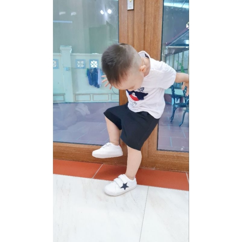 Giày da ngôi sao đen cho bé hàng VNXK siêu cá tính