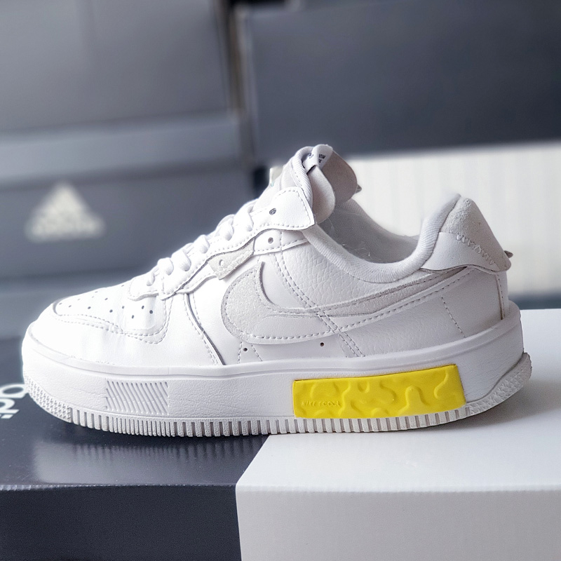 Giày Air Force 1 Fontanka White Opti Yellow, size 36.5, real 2hand