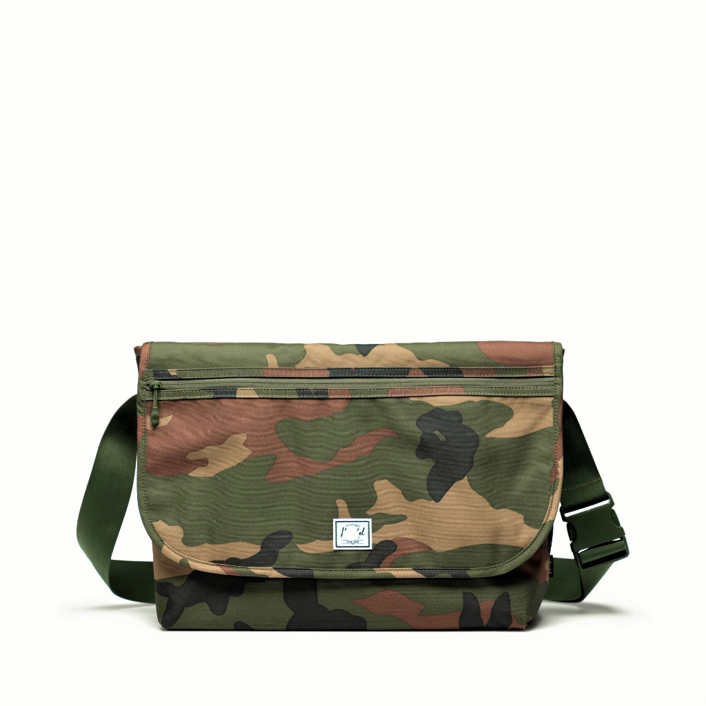 Túi đeo chéo H.Schel shouder bag dành cho Nam. Đẹp và chất. Giá hãng đắt đỏ. Hàng chính hãng, xịn 100%.