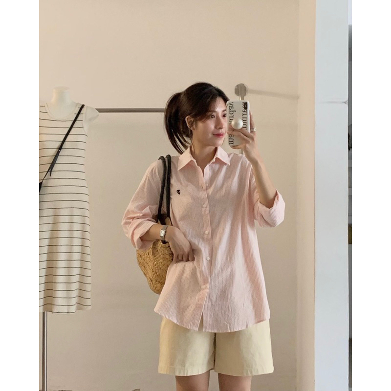 KAYY. Áo sơmi kẻ tăm thêu tim _ Smktt