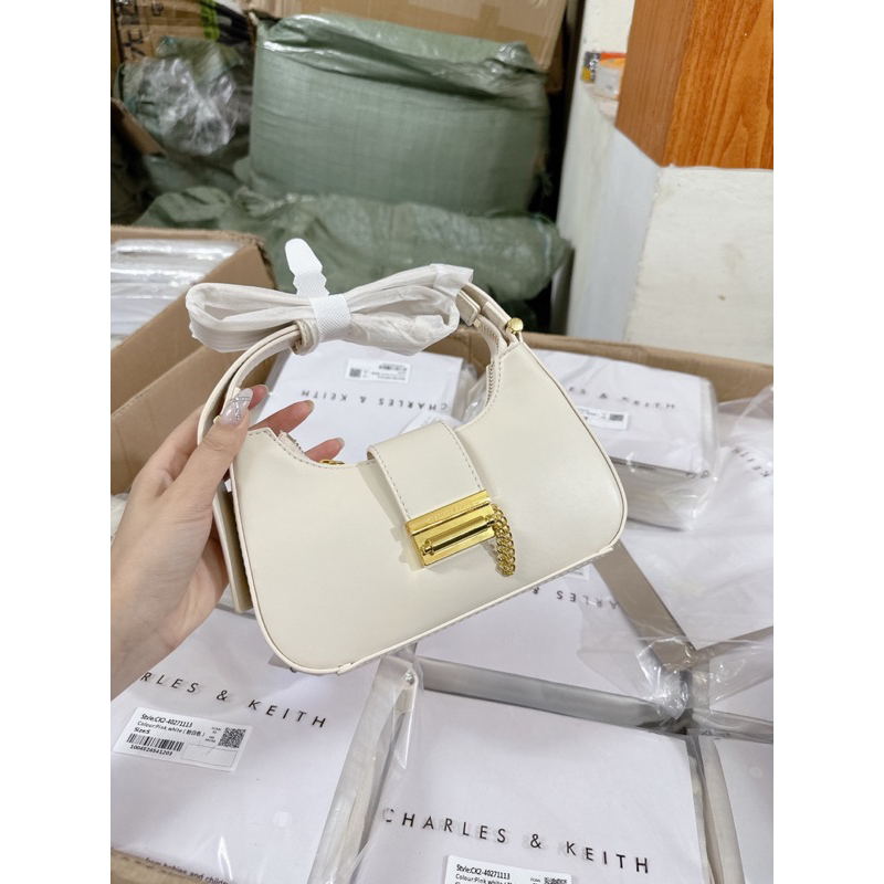 Túi kẹp nách khoá móc CK