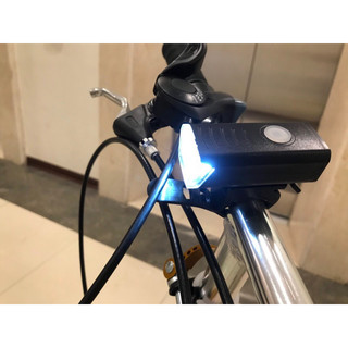 Đèn led 3 chế độ sáng sạc usd
