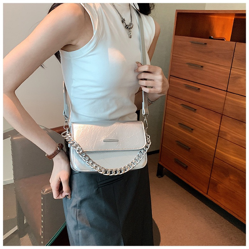 Túi đeo chéo phối dây xích cá tính 1550