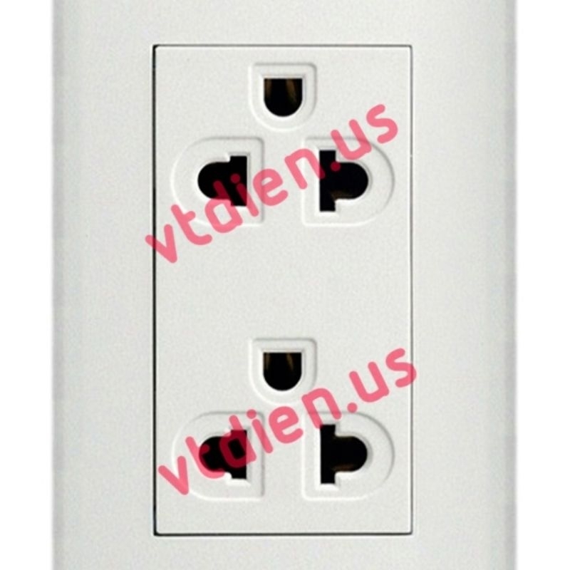 Phích cắm 3 chân Garwall GW714 10A 250V chân Đồng