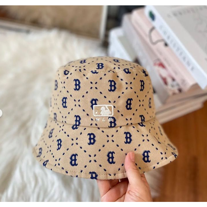 Mũ Bucket MLB Diamond Monogram Bucket Hat Boston Red Sox 3AHTM023N-43SAL Màu Be | PiuPiu Authentic
