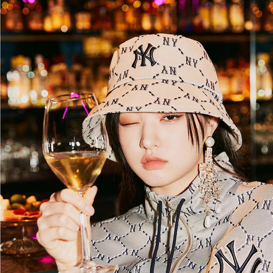 Mũ Bucket MLB Diamond Monogram Bucket Hat Boston Red Sox 3AHTM023N-43SAL Màu Be | PiuPiu Authentic