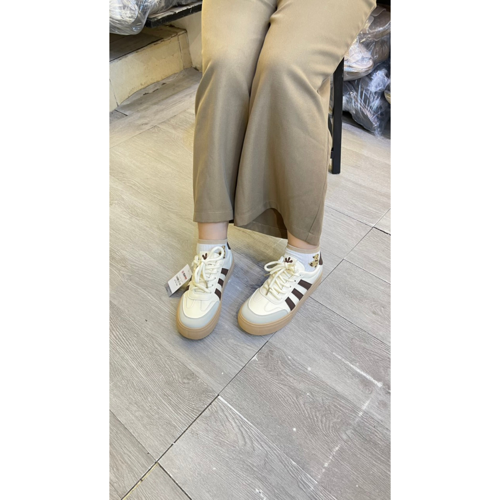 Thể thao sneaker 3 sọc kẻ kem sữa độn đế màu nâu bánh mì 4cm buộc dây Suvn