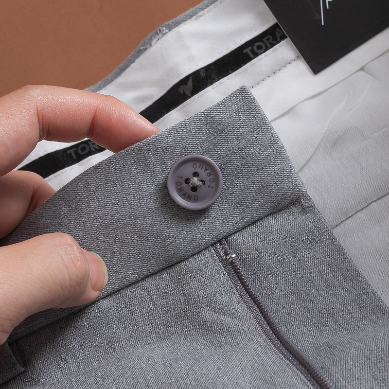 Quần âu slim-fit điều chỉnh cạp trơn thương hiệu TORANO EABT016