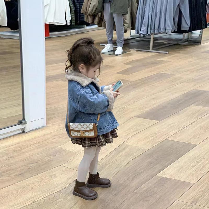 ÁO KHOÁC JEAN LÓT LÔNG DÀY DẶN PHONG CÁCH HÀN XINH XẮN CHO BÉ GÁI