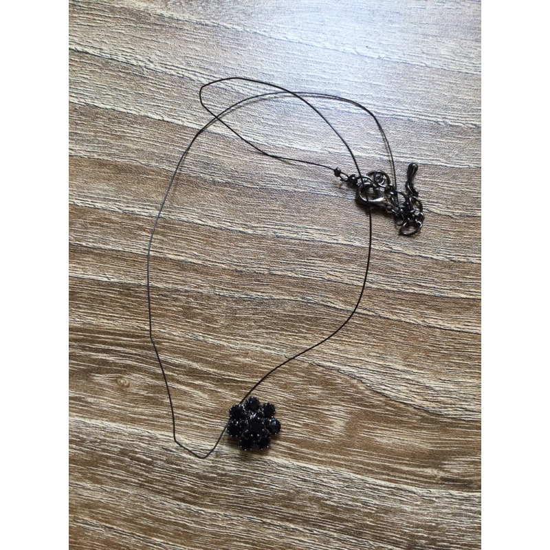 Dây chuyền cước hoa hồng đen 2hand