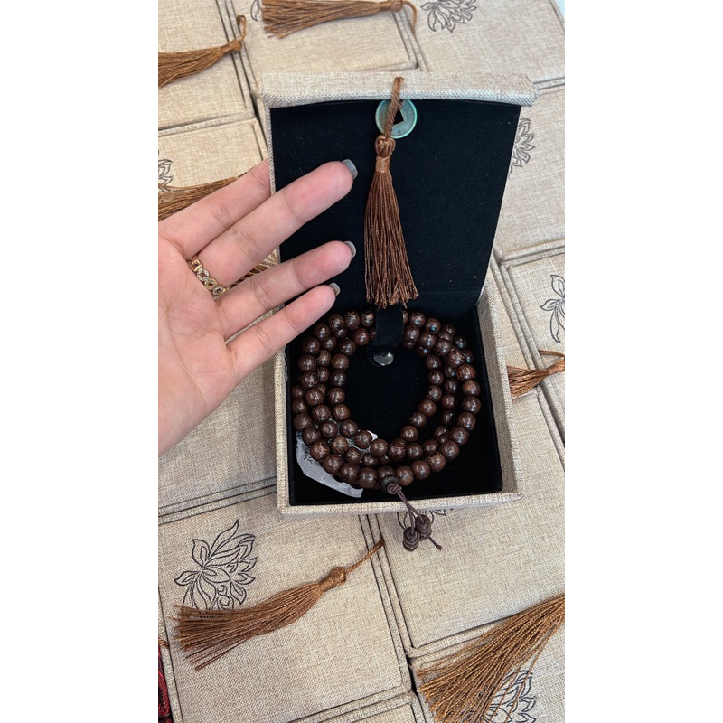 Vòng Mỹ Nghệ 108 Hạt - hộp Gấm / Sen