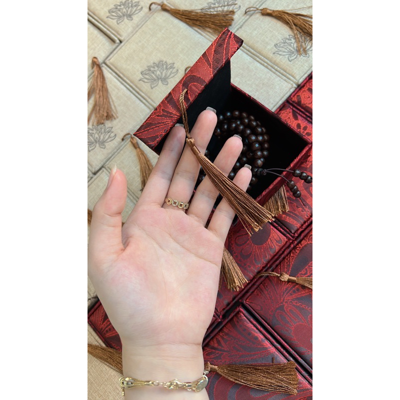 Vòng Mỹ Nghệ 108 Hạt - hộp Gấm / Sen