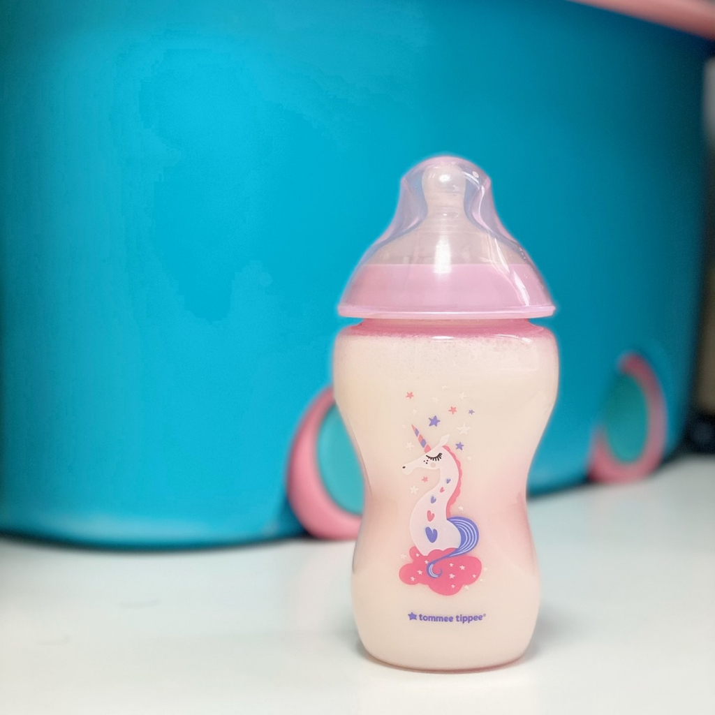 Bình Sữa PP Họa Tiết Ty Siêu Mềm Tự Nhiên Tommee Tippee 260ml, 340ml, Nhiều Size Cho Bé, Được Mua Kèm Thêm 01 Núm