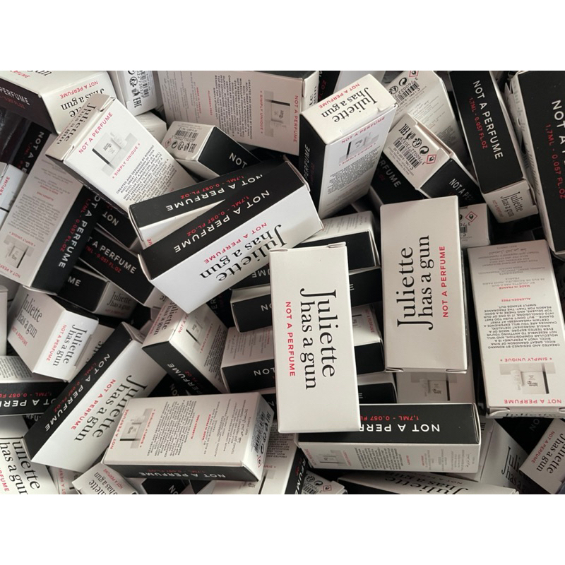 ⭐ Vial/ mẫu thử nước hoa Juliette - Not A Perfume
