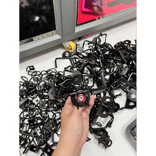 Móc Treo 3 Chấu Đen Kèm Ốc