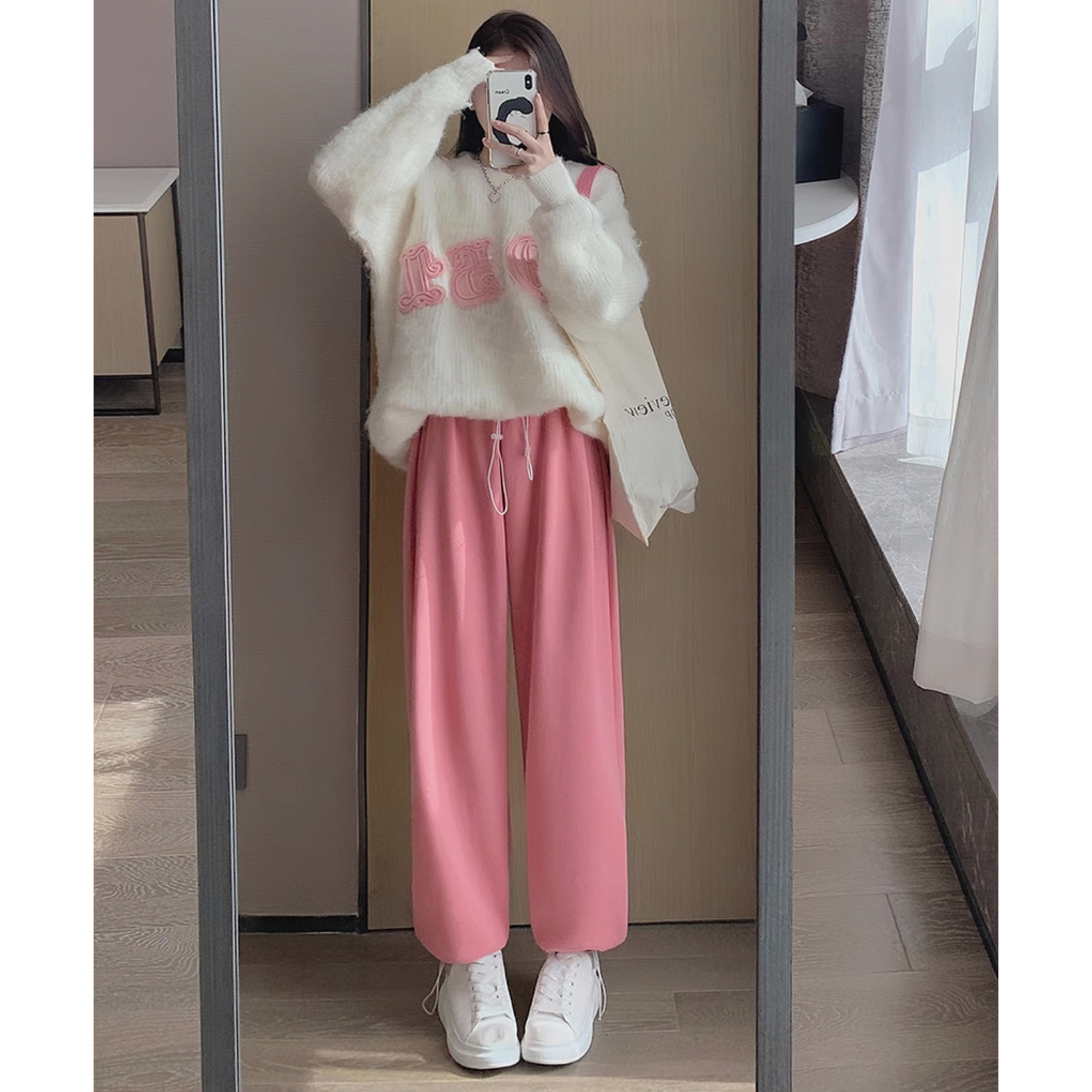 Quần ống rộng chất nỉ cao cấp, dày dặn. Cạp chun co giãn có dây khoá.