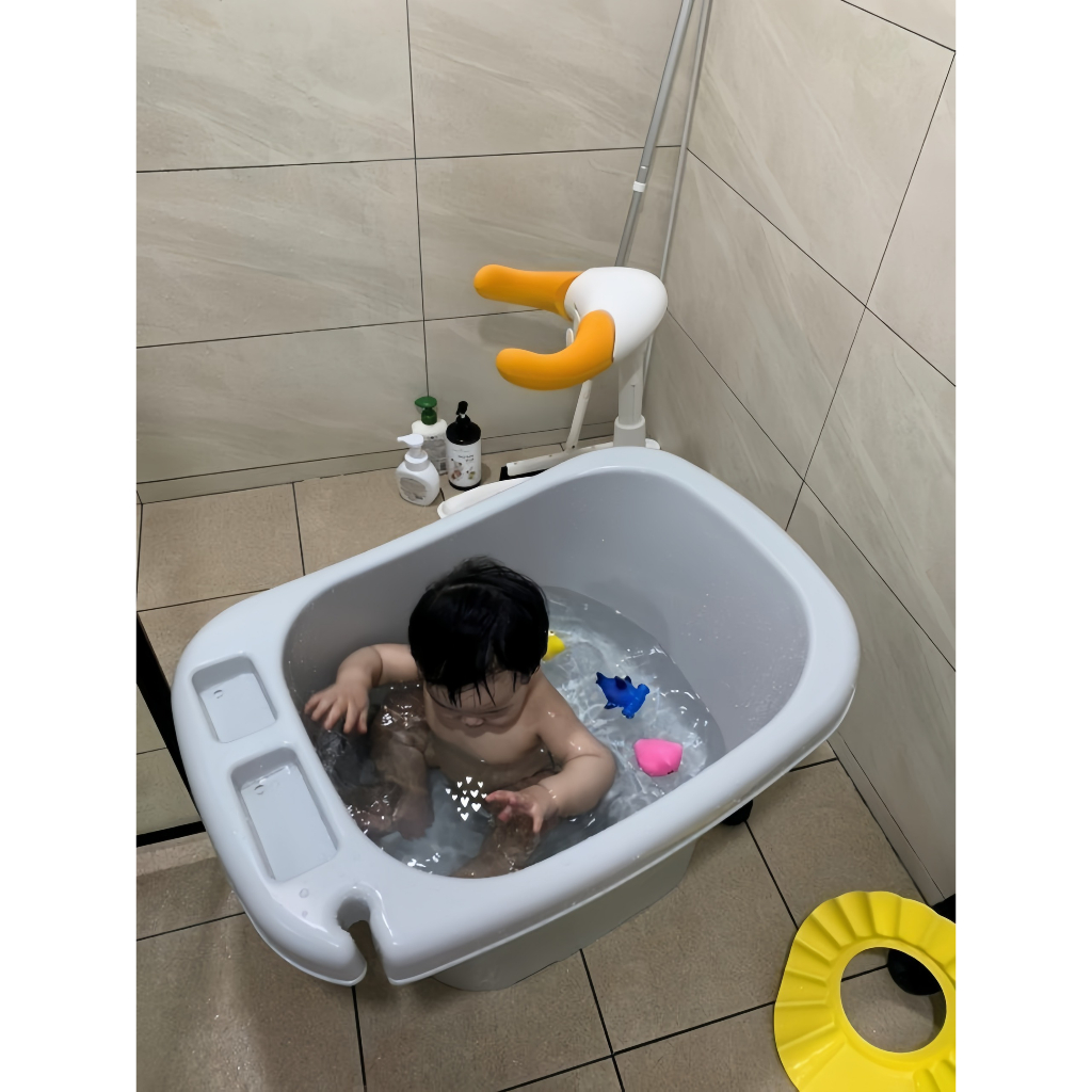 Bồn tắm cao cấp cho bé từ 8 tháng ~ 6 tuổi kích thước lớn chất liệu an toàn nhập khẩu Budsia HQ