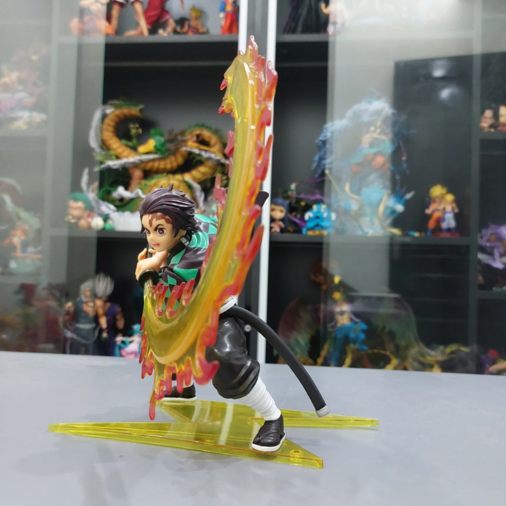 Mô hình Tanjiro Chém hơi thở mặt trời Kimetsu no Yaiba -  Mô hình Thanh gươm diệt quỷ Tanjiro Chém lửa 23 CM