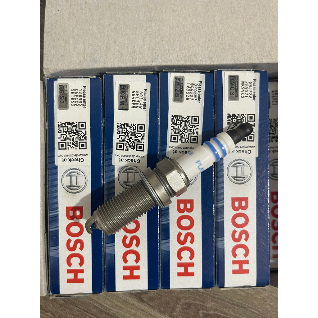 Bugi Bạch Kim Toyota Innova Bosch FR8NPP30W giác 16 chân dài