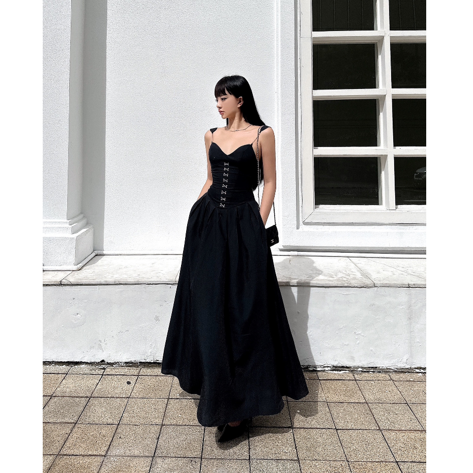 Đầm Xòe 2 Dây Maxi Khoen Corset Solitude LSEOUL V23081571 Tôn Dáng Sang Trọng Đi Tiệc