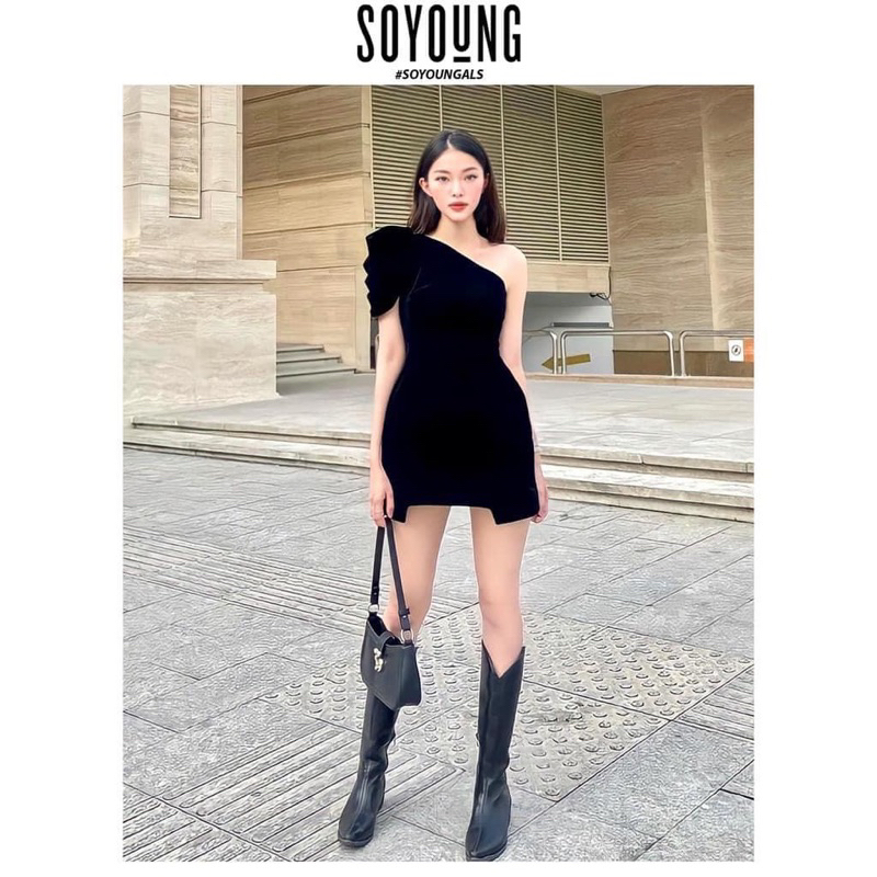 Đầm nhung So Young size S