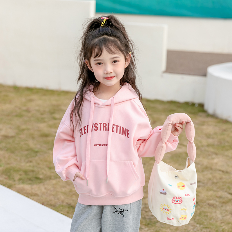 Áo thu đông cho bé gái. áo hoodie bé gái fom rộng chất nỉ dày dặn hot trend 2024