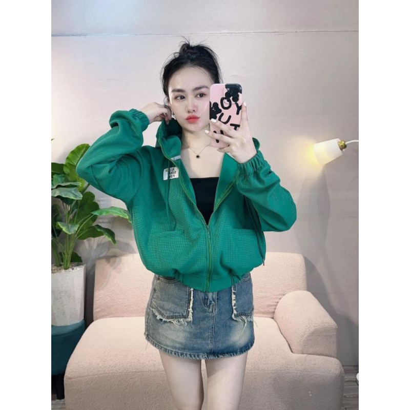 Áo Khoác Khoá Kéo From Croptop Chất Xốp Tổ Ong Xịn Xò Kiểu Dáng Trẻ Trung Cá Tính