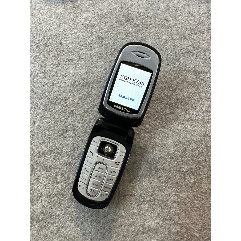 Điện thoại Samsung sgh-e730 Đen Chính hãng