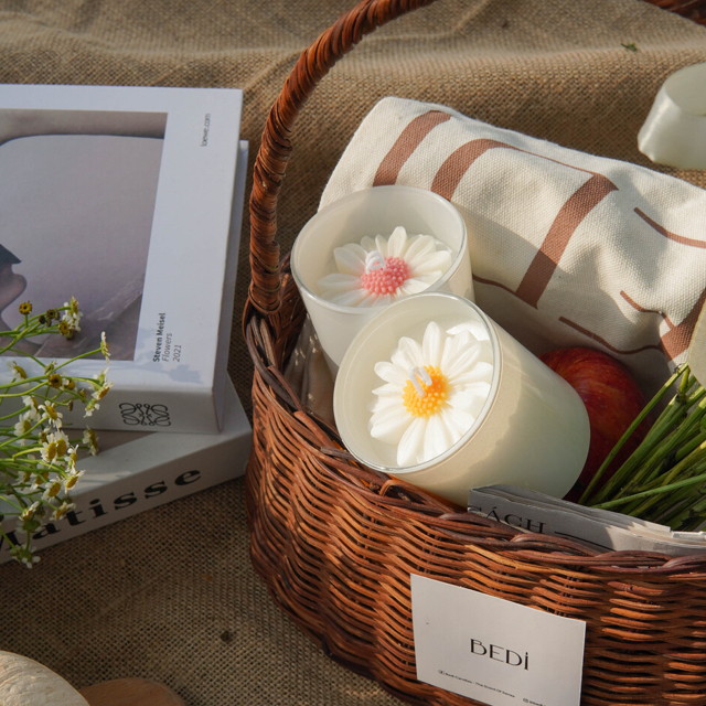 Nến thơm handmade BEDI Daisy Candles 15 mùi hương - an toàn cho người sử dụng.