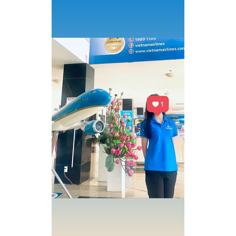 Áo thun xanh đậm nhân viên